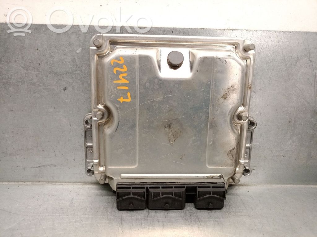 Peugeot 406 Dzinēja vadības bloks
