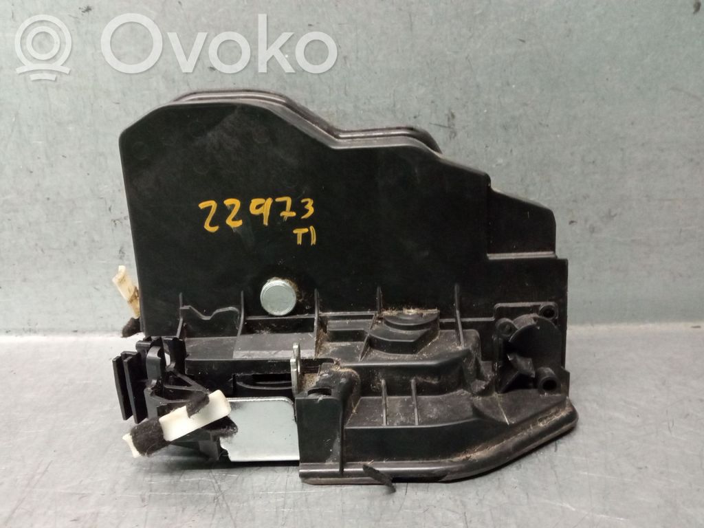 BMW 1 F20 F21 Cerradura de puerta trasera