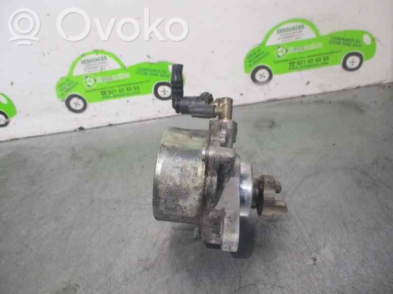 Opel Combo C Pompă vacuum 