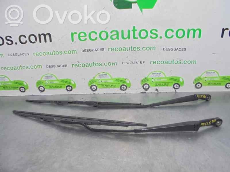 Skoda Superb B5 (3U) Front wiper blade arm 