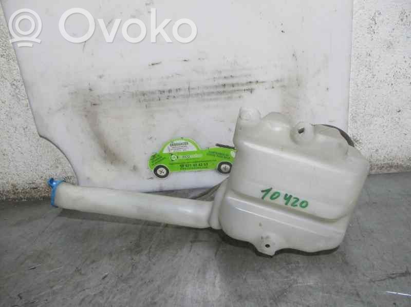 Suzuki Liana Tuulilasinpesimen nestesäiliö 