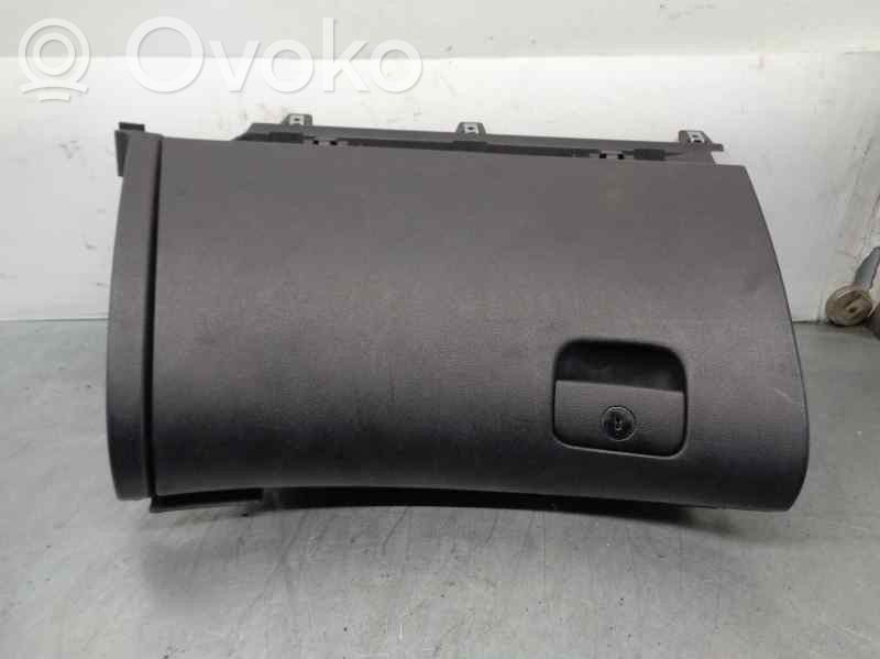 Hyundai i30 Handschuhfach 