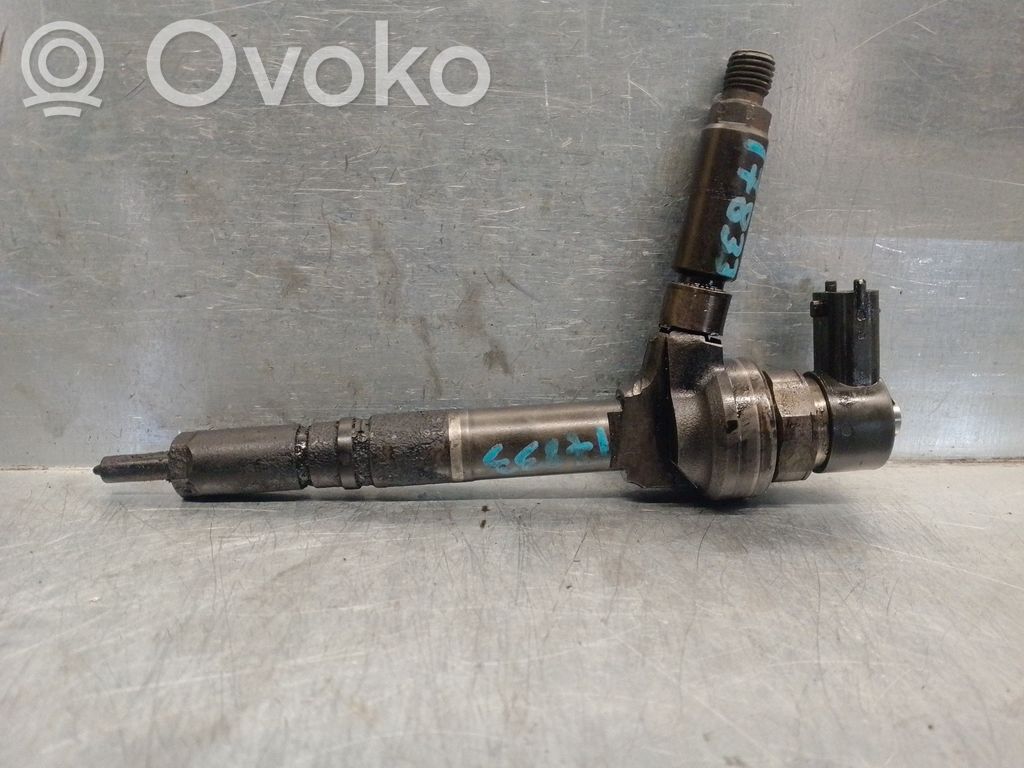 Opel Astra G Wtryskiwacz paliwa 