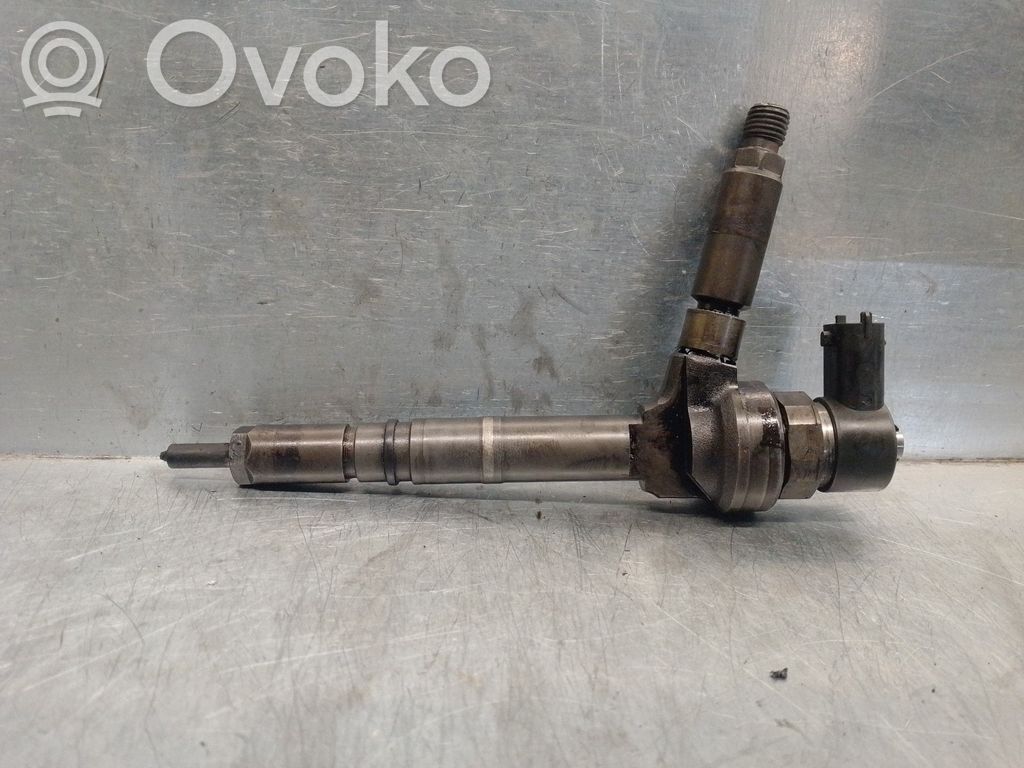 Opel Astra G Wtryskiwacz paliwa 