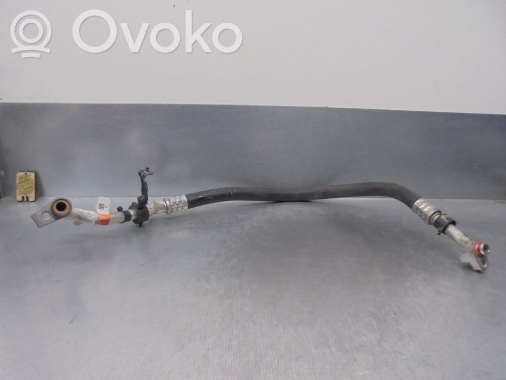 Ford Focus ST Ilmastointilaitteen putki (A/C) 