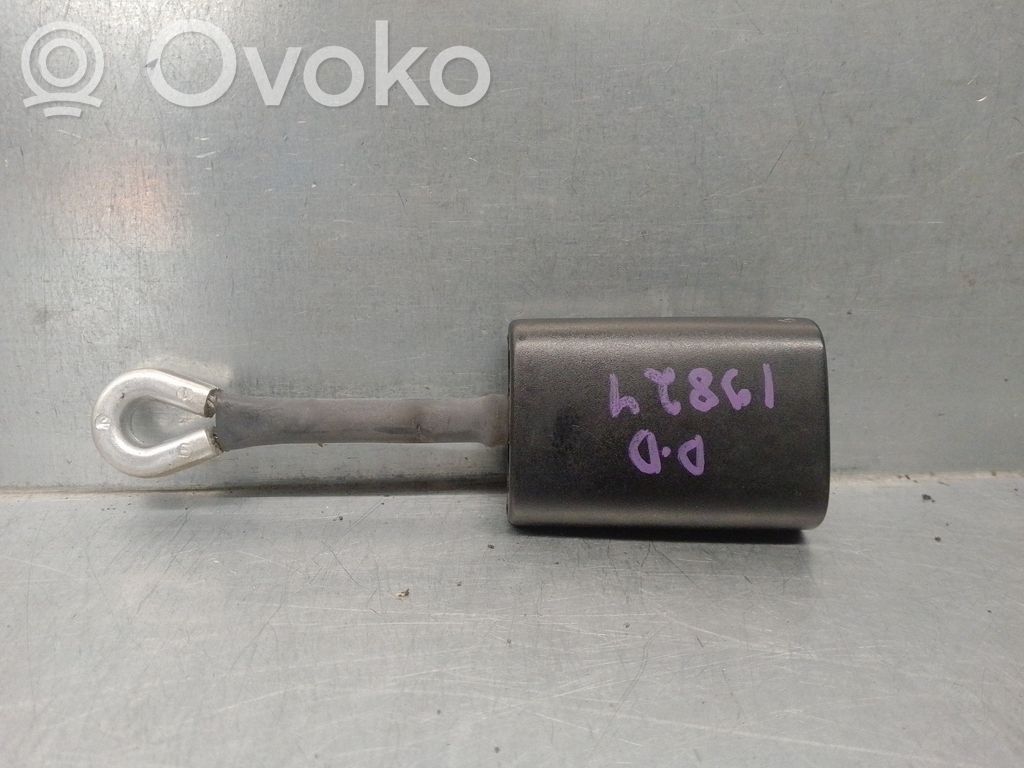 Alfa Romeo 156 Gurtschloss vorne