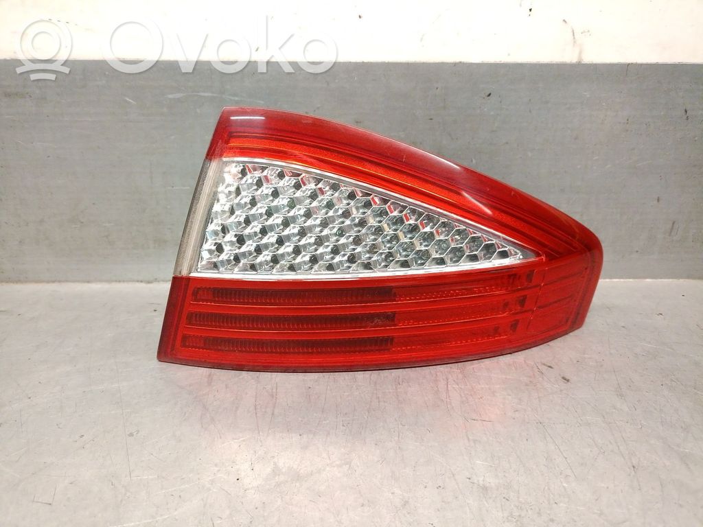 Ford Mondeo MK IV Luci posteriori