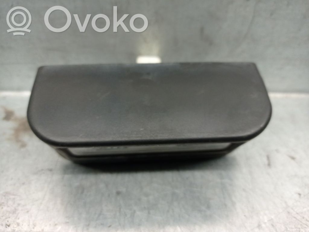 Opel Combo E Éclairage de plaque d'immatriculation 