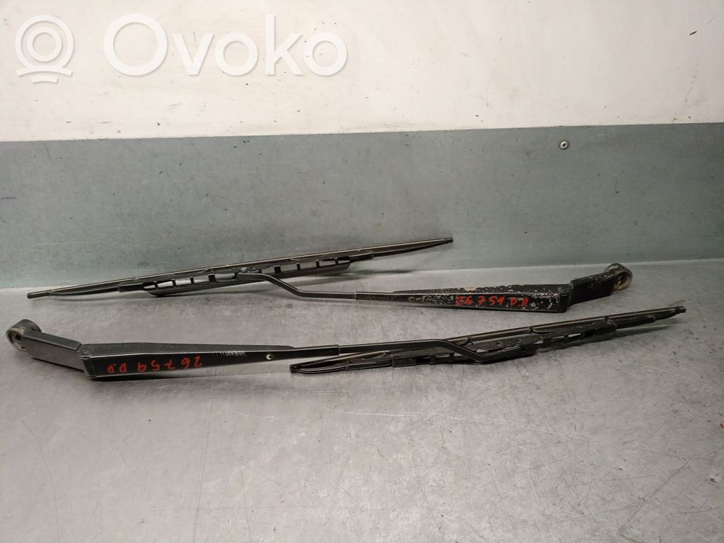 Chevrolet Nubira Wischerarm vorne