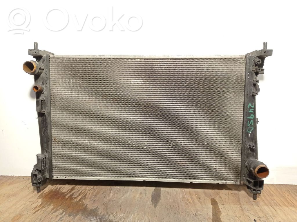 Fiat Grande Punto Jäähdyttimen lauhdutin 