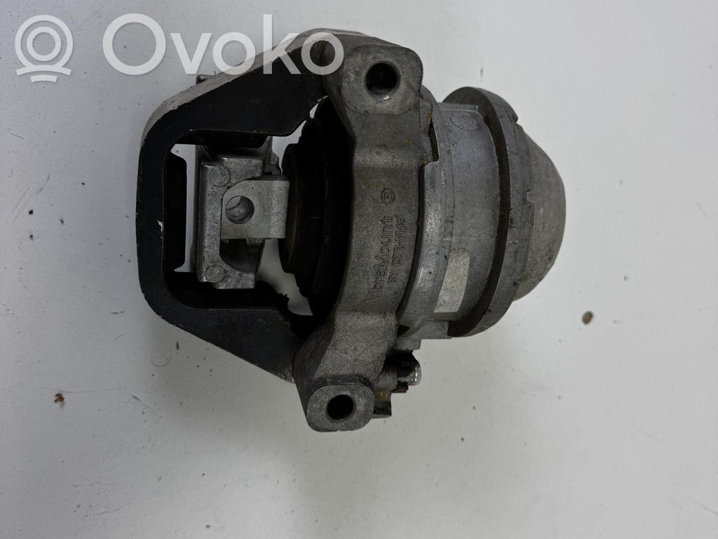 Audi A8 S8 D4 4H Engine mount vacuum valve 