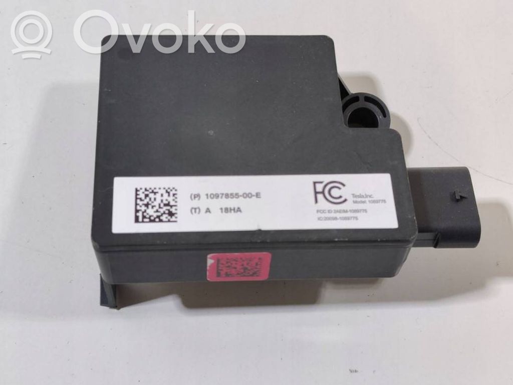 Tesla Model 3 Sonstige Steuergeräte / Module 