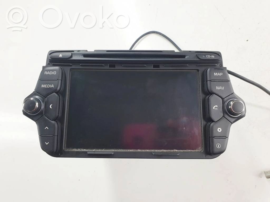 KIA Pro Cee'd II Panel / Radioodtwarzacz CD/DVD/GPS 