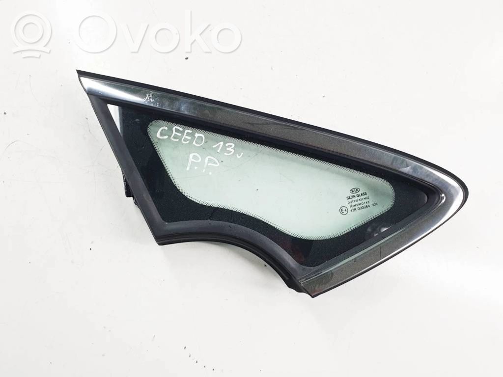 KIA Pro Cee'd II Luna/vidrio del triángulo delantero 