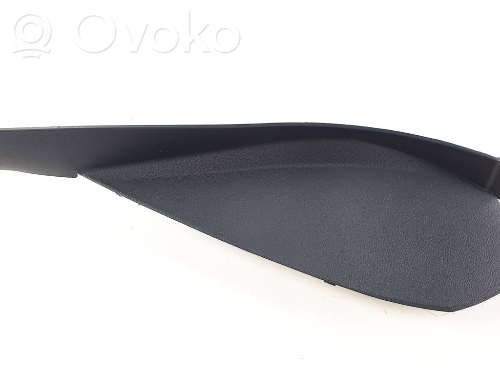 Panelės apdailos skydas (šoninis)