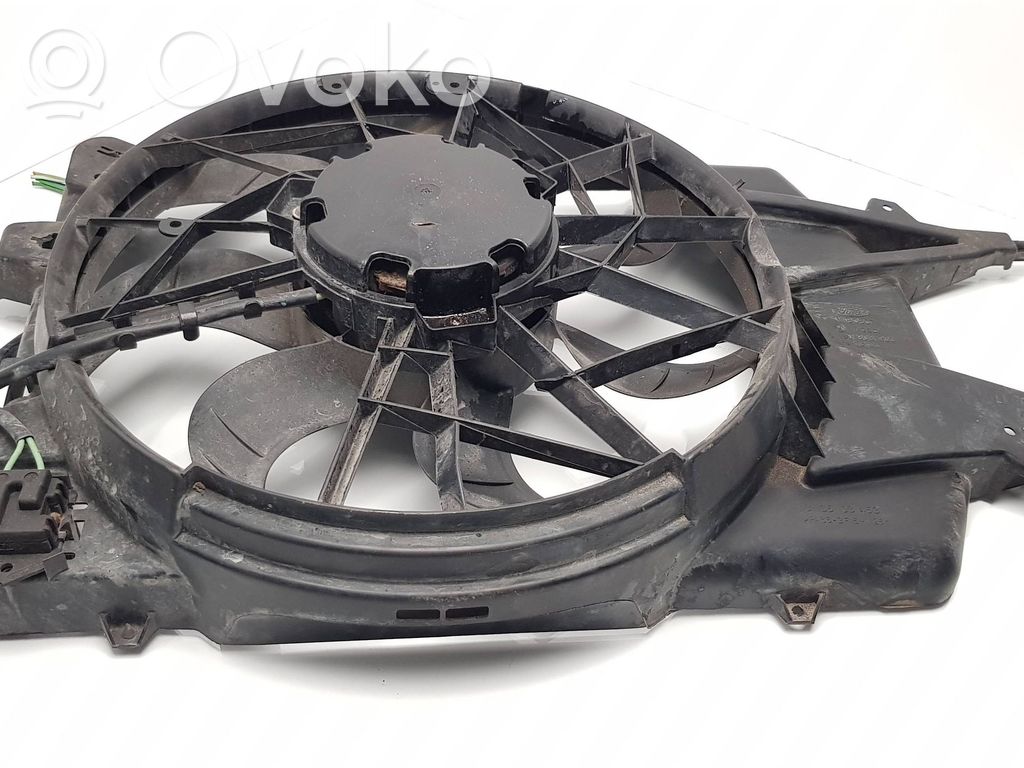 Ford Focus Elektrisks radiatoru ventilators 