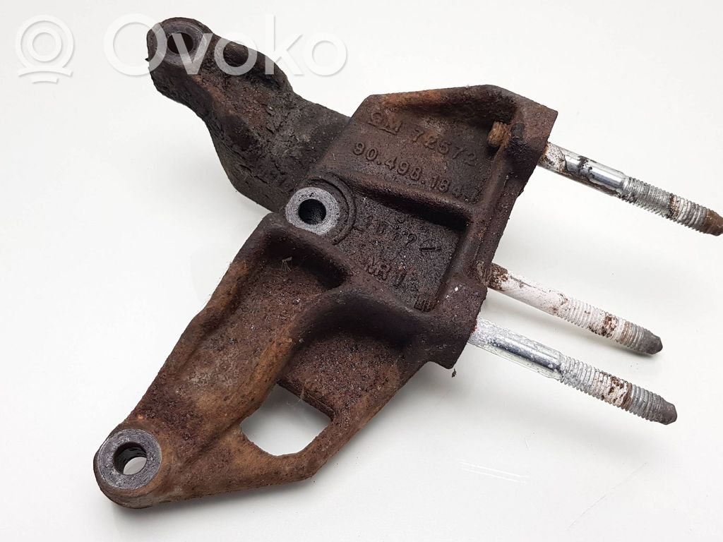 Opel Vectra B Engine mounting bracket 