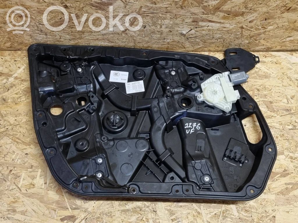 Mercedes-Benz C W205 Elektryczny podnośnik szyby drzwi przednich 