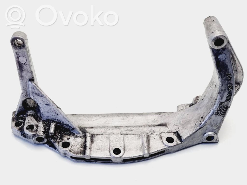 Volkswagen PASSAT B5 Gearbox mounting bracket 