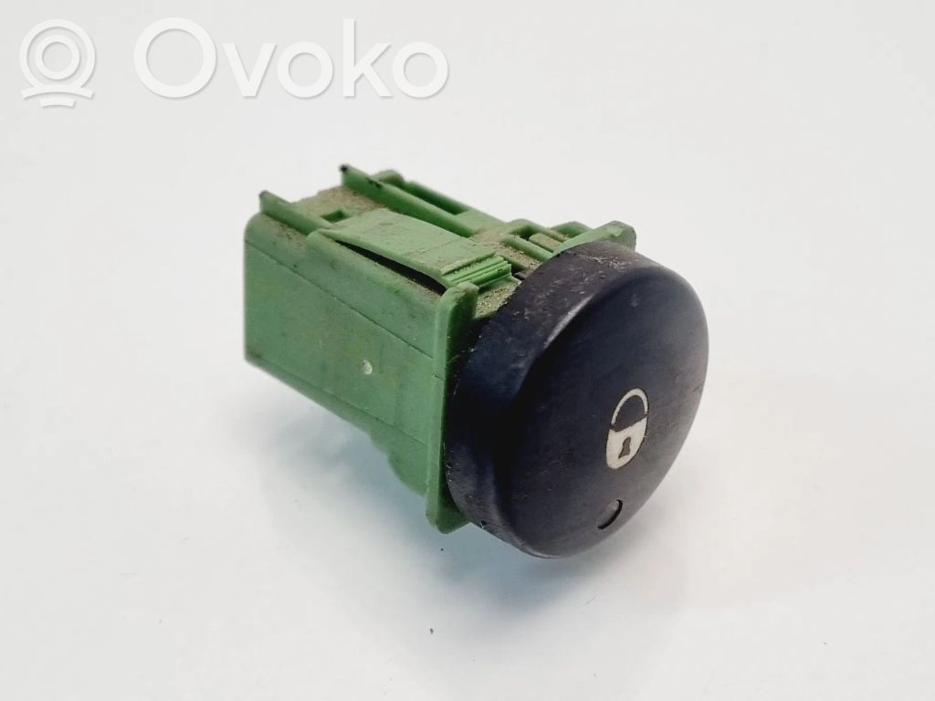 Citroen Berlingo Central locking switch button 