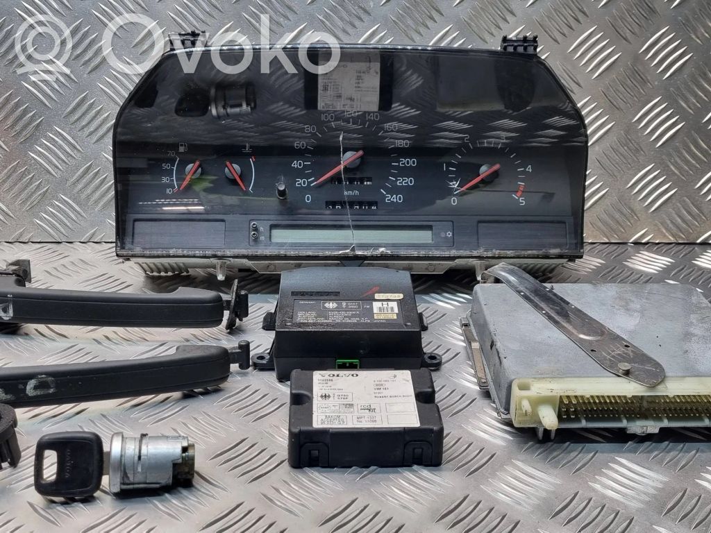 Volvo 850 Engine ECU kit and lock set 