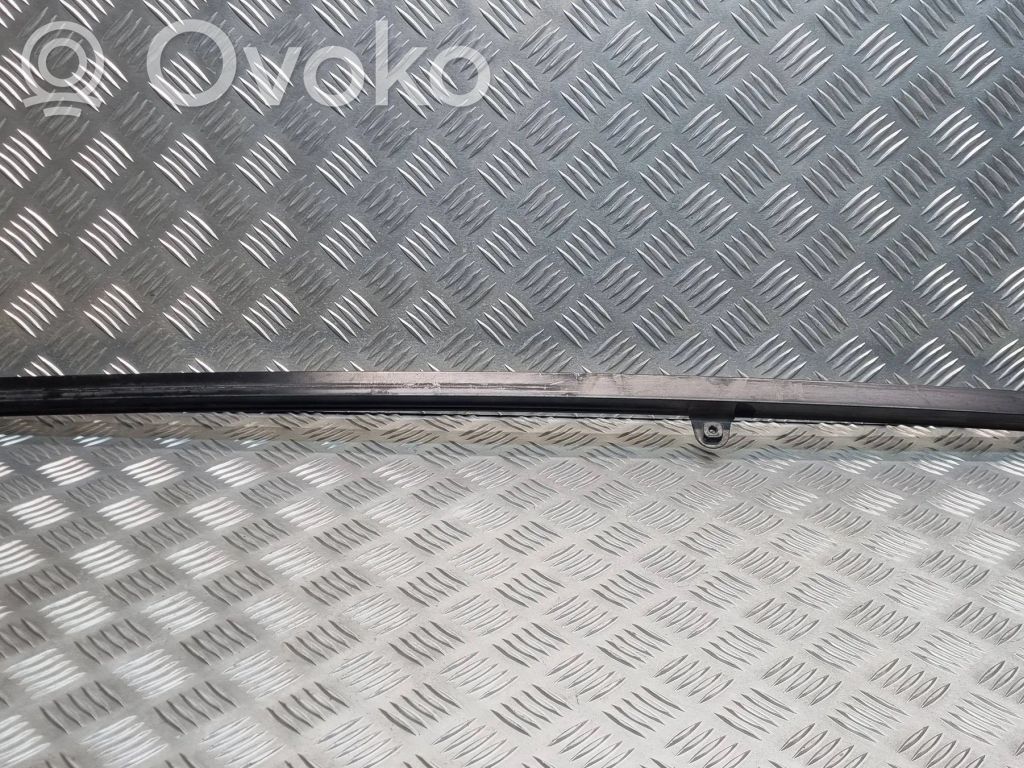 Renault Master II Front door windshield rail 