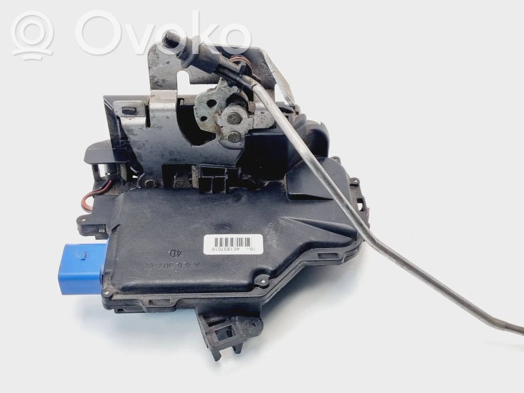 Front door lock   4E1837016
