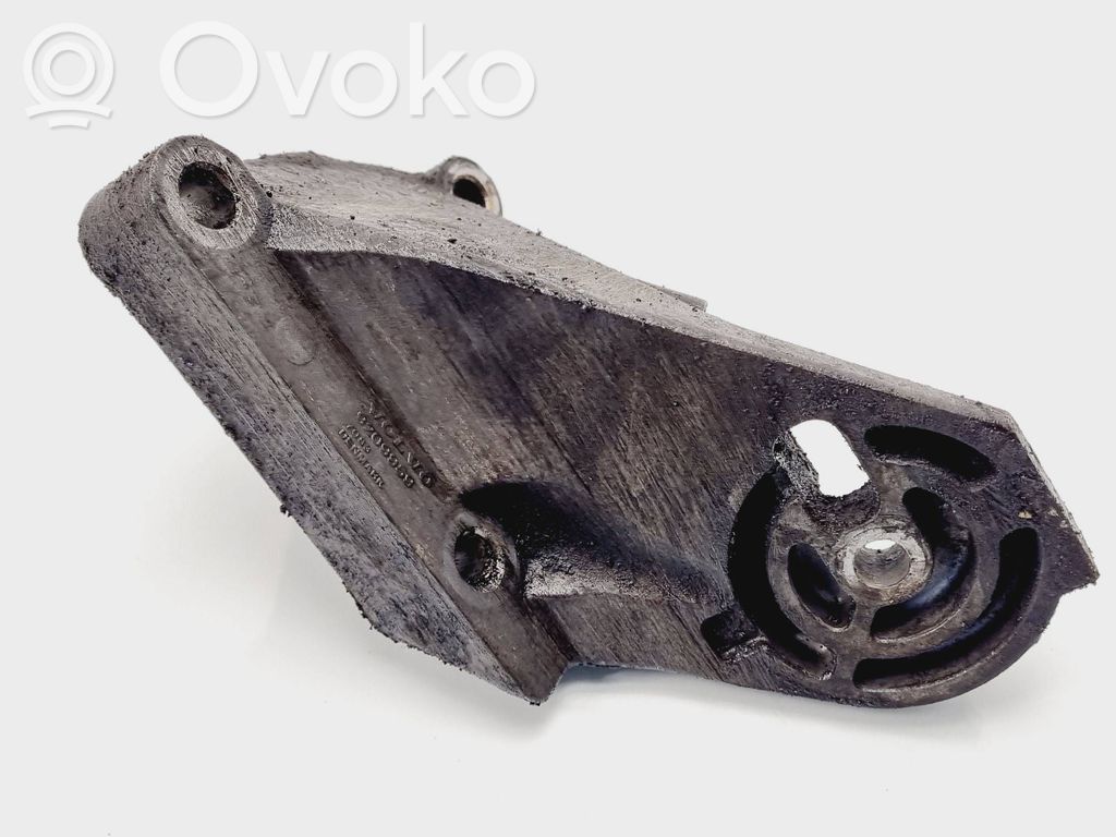 Engine mounting bracket   9209959,7083