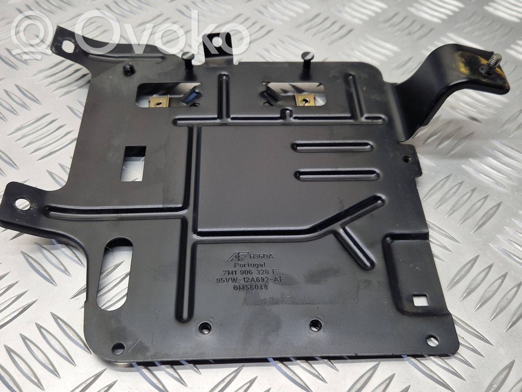 Seat Alhambra (Mk1) Engine control unit holder 