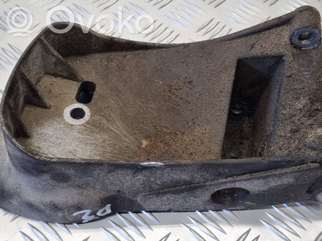 Volvo S80 Gearbox mounting bracket 