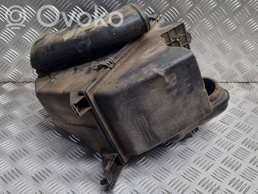 Audi 100 S4 C4 Obudowa filtra powietrza 