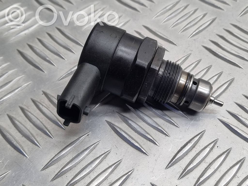 Opel Vectra C Regulator ciśnienia paliwa 