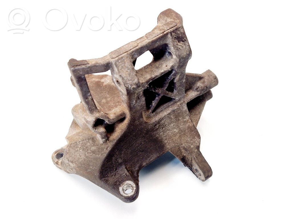 A/C compressor mount bracket   5370035901,73611SA000