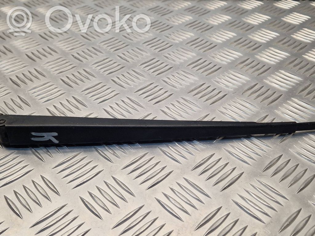 Audi A4 S4 B5 8D Front wiper blade arm 