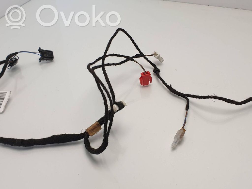 Cableado de puerta trasera   8E0971693B