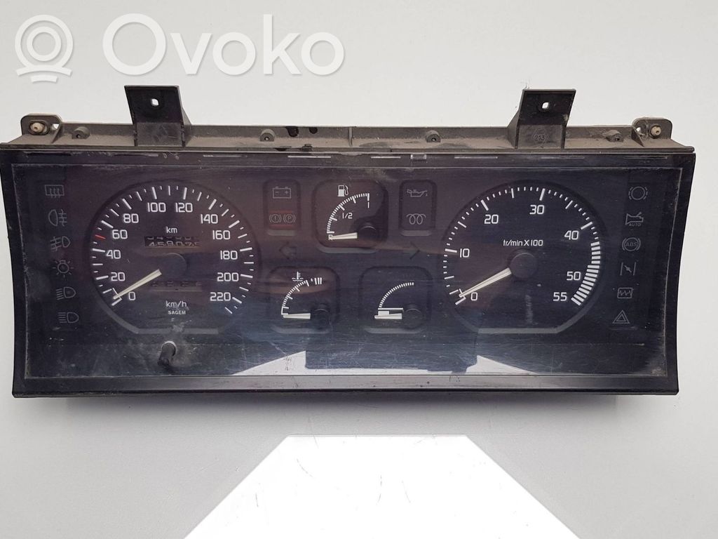 Renault 19 Speedometer (instrument cluster) 