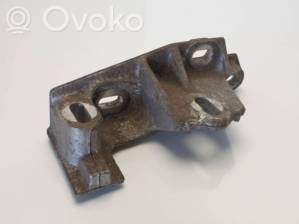 Ford Galaxy Engine mounting bracket 