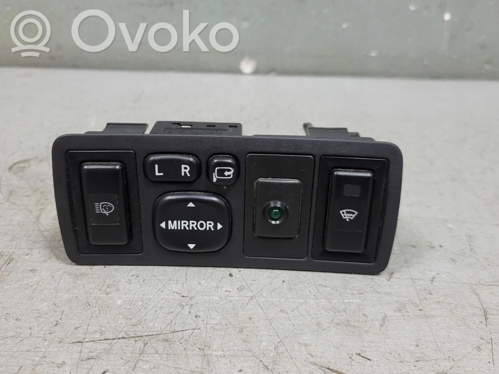 Toyota Avensis T250 Wing mirror switch 