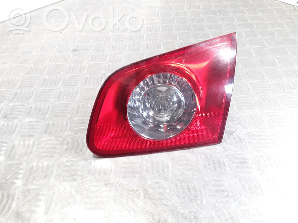 Volkswagen PASSAT B6 Tailgate rear/tail lights 