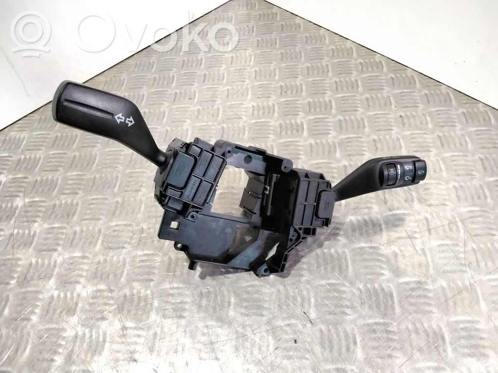 Ford Focus Wiper turn signal indicator stalk/switch 