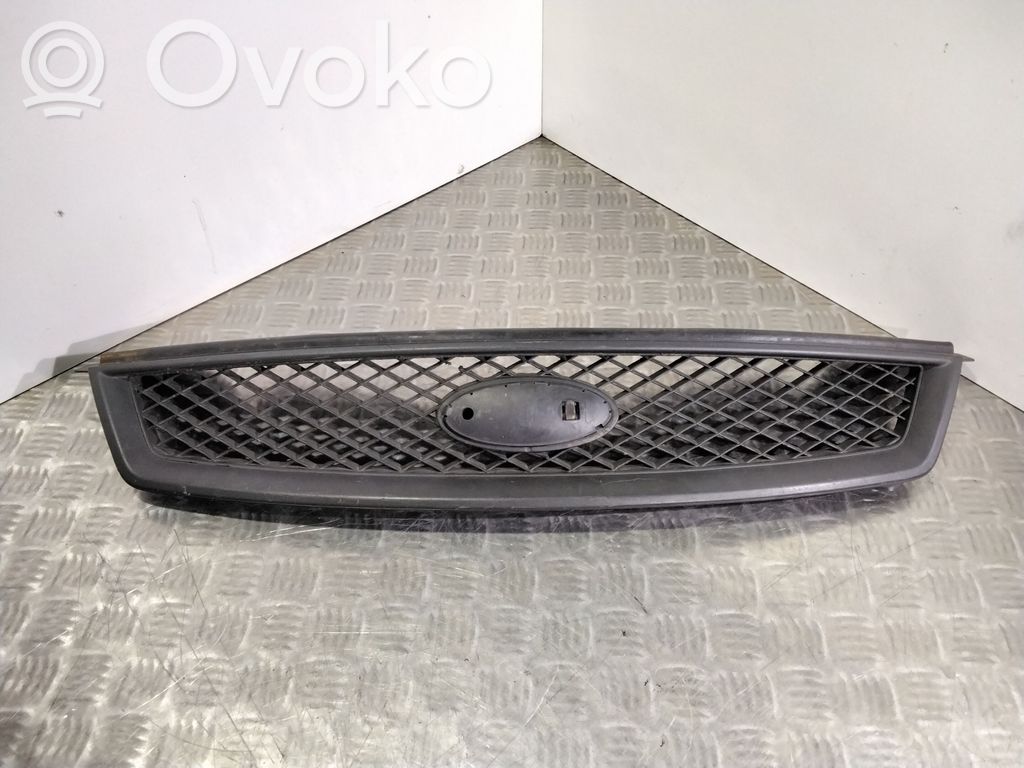 Ford Focus Etupuskurin ylempi jäähdytinsäleikkö 