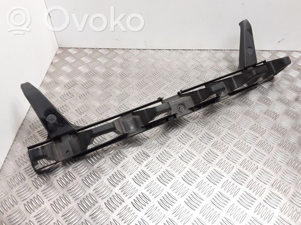 Ford Focus Support de pare-chocs arrière 