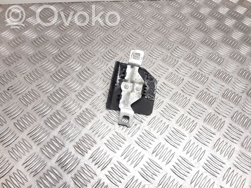 Skoda Octavia Mk3 (5E) Loading door lock loop/hook striker 