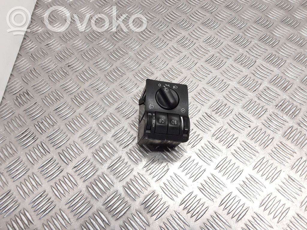 Opel Astra G Light switch 