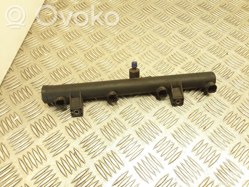 Citroen Xsara Picasso Fuel main line pipe 