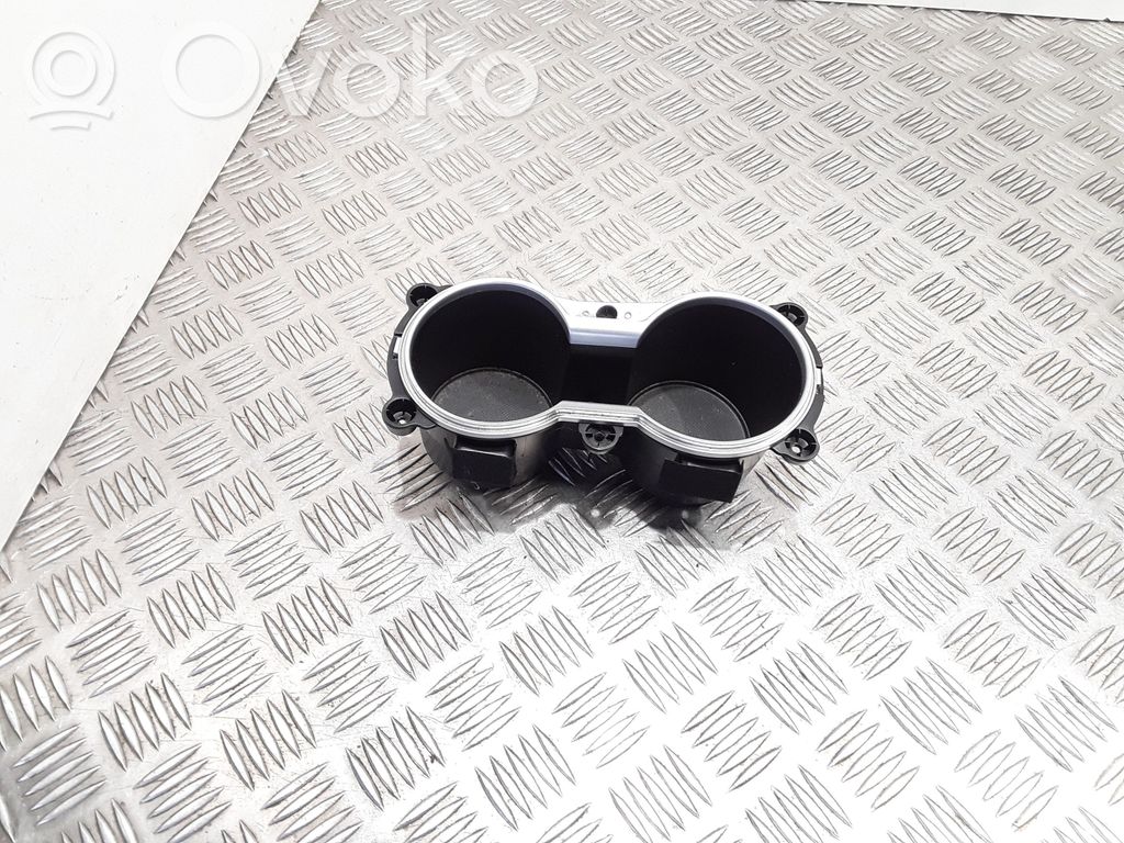 Hyundai i30 Mukiteline edessä 
