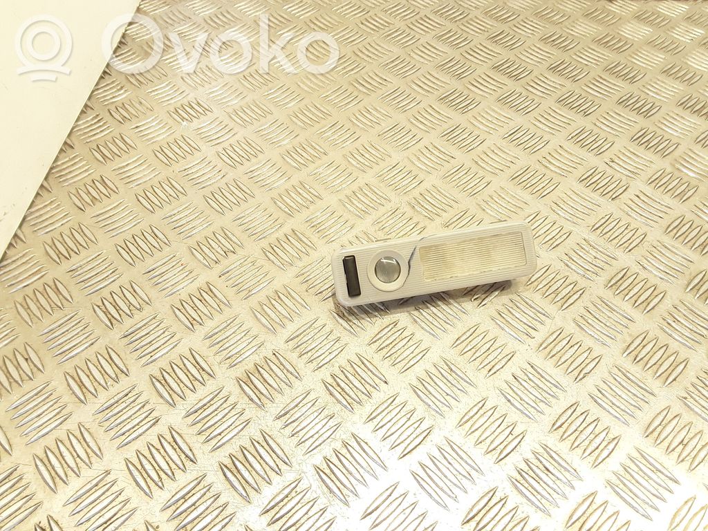 BMW 5 E39 Lampka podsufitki tylna 
