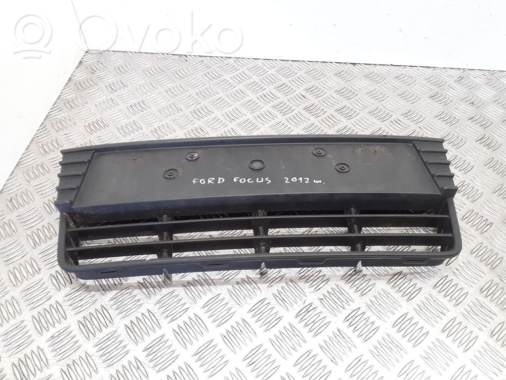 Ford Focus Rejilla inferior del parachoques delantero 