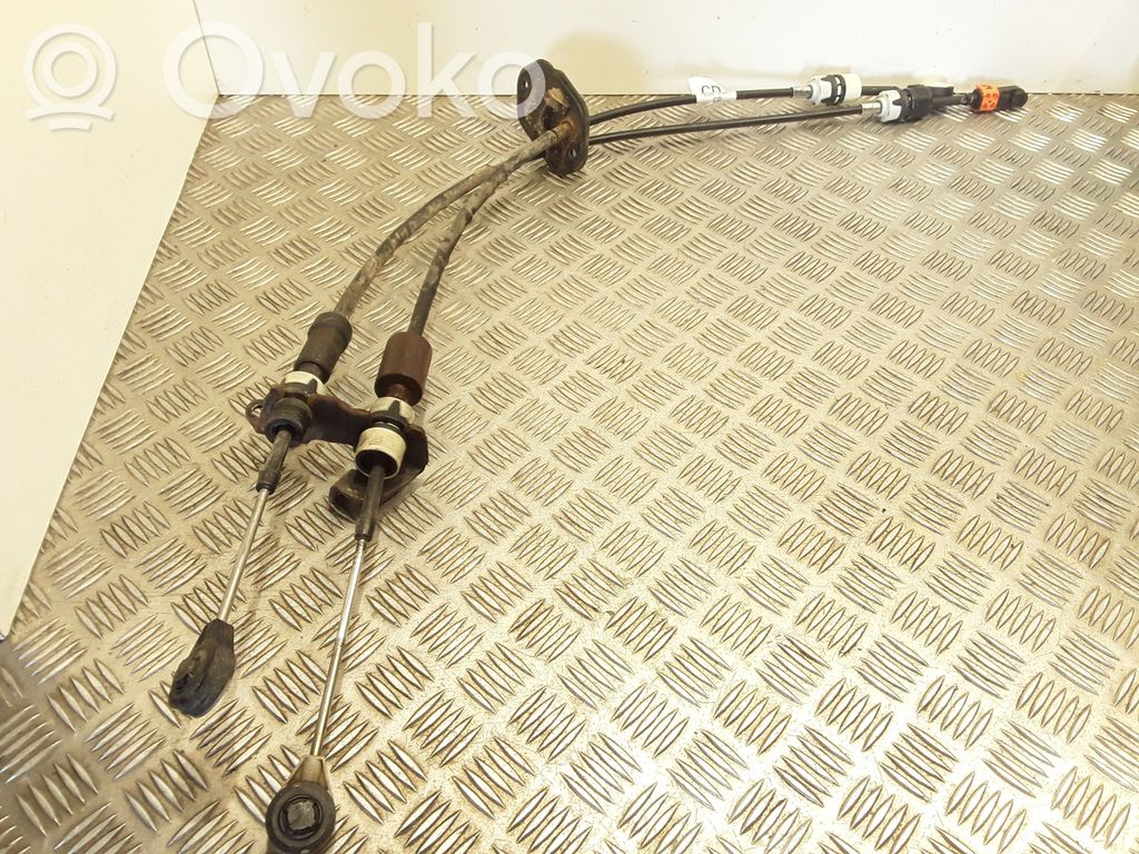 Gear shift cable linkage   BK2R7E395CD