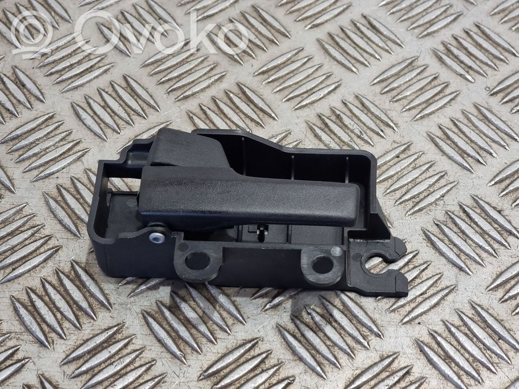 Ford C-MAX I Manecilla interna puerta trasera 